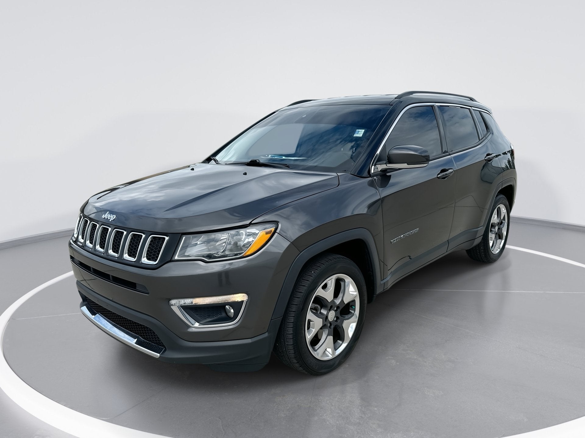 2018 Jeep Compass Limited in Granite Crystal Metallic Clearcoat — front three-quarter view